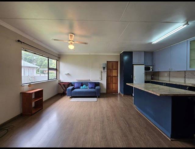 3 BEDROOM FREEHOLD FOR SALE IN BRACKENDOWNS
